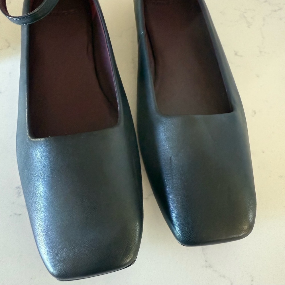 Vince Cassie Square-Toe Leather Flats – Black – Size 6 (New, No Box) - Picture 3 of 4
